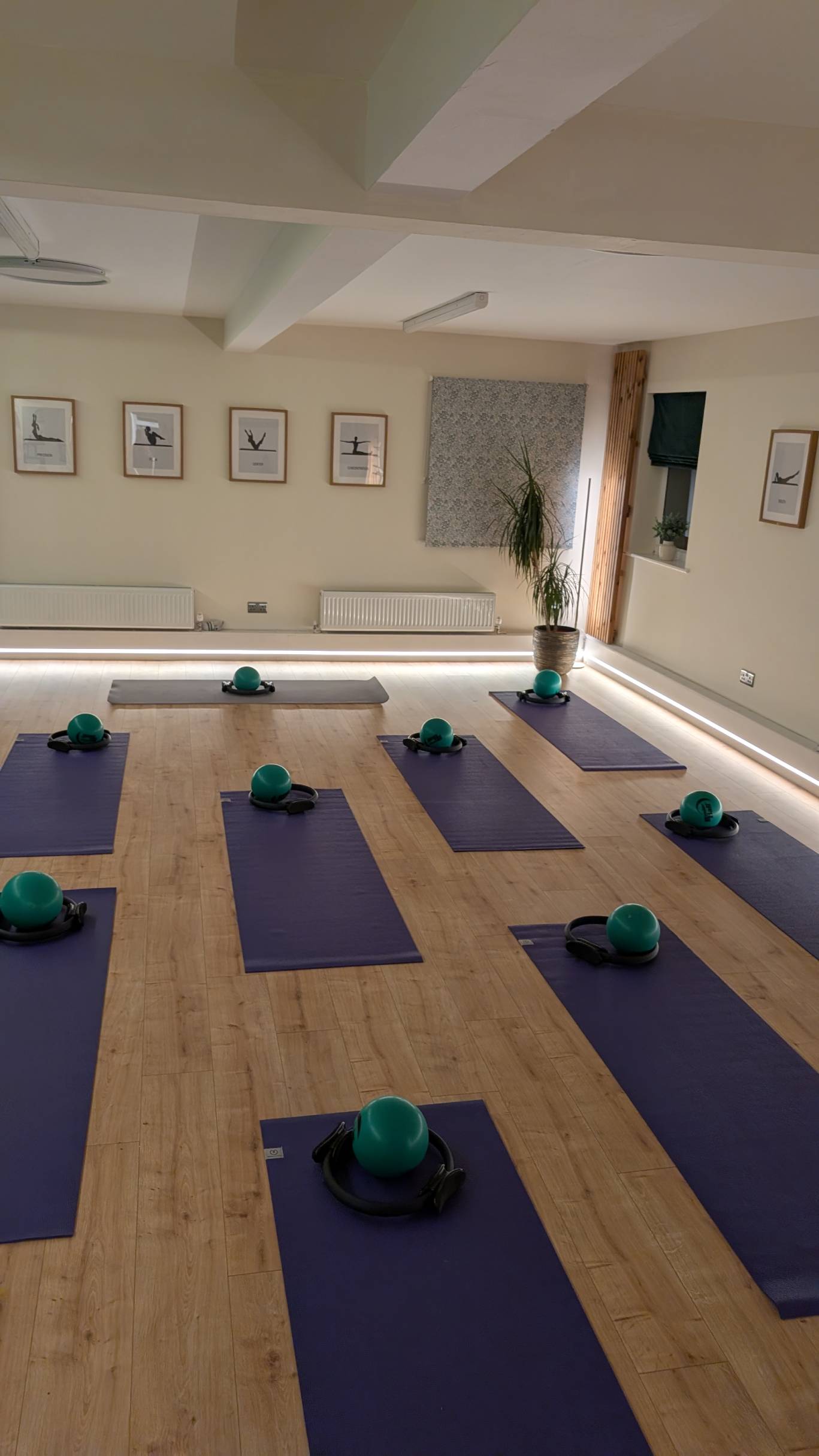 woman doing pilates, SR Pilates UK in Horsforth, Leeds, West Yorkshire